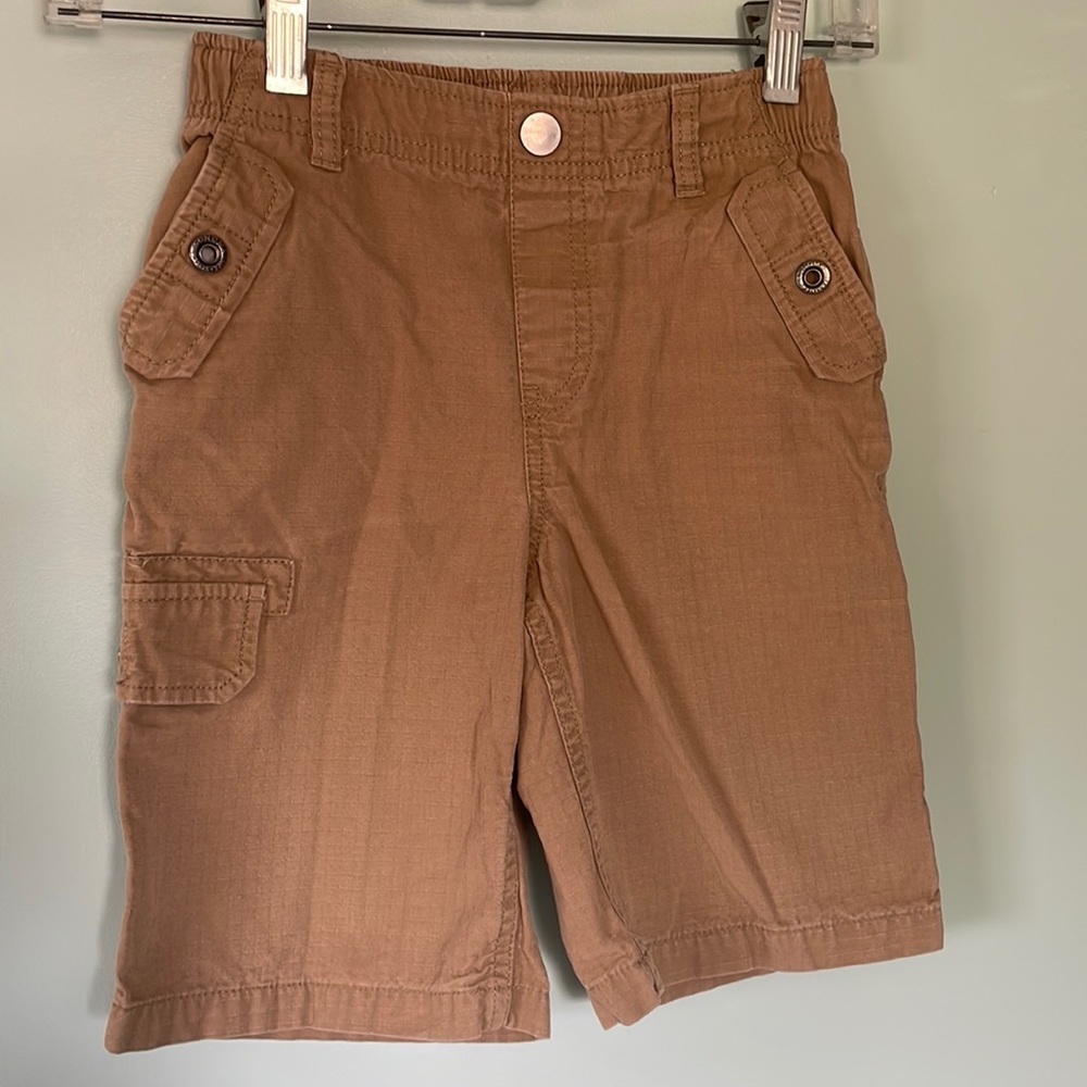 Sonoma boy’s khaki tan cargo shorts, size 7